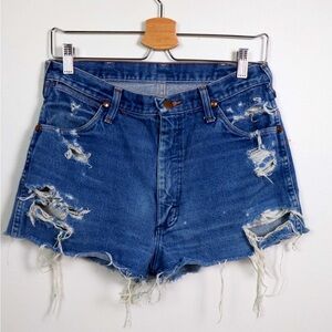 Vintage Wrangler Distressed Blue Denim Shorts Size 28